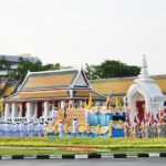 ริ้วขบวนเชิญ คนโทน้ำอภิเษก ไปวัดสุทัศนฯ เตรียมทำพิธีเสกน้ำเวลา 17.19 น.
