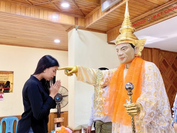 ไหว้พระวัดดังเมียนมา