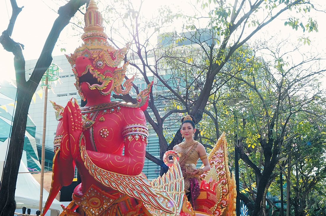 2นางเอก‘นางสงกรานต์’ ไอคอนสยาม-คิงเพาเวอร์