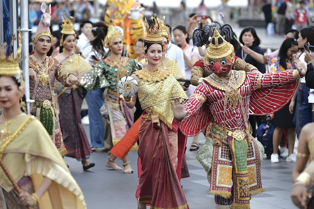 2นางเอก‘นางสงกรานต์’ ไอคอนสยาม-คิงเพาเวอร์