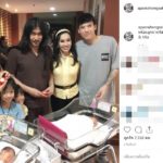 เปิดของขวัญ! หม่อมโจ้ พี่ชาย ป๊อก มารับขวัญหลานแฝด น้องมีก้า-น้องมีญ่า