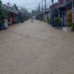 พัทยาอ่วม พายุฤดูร้อนเล่นงาน ฝนซัด 2ชม. ท่วม! น้ำทะลัก ไหลเชี่ยว รถติดเป็นอัมพาต