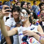 สุดคึกคัก! ภาพชุดจัดเต็ม สีสันขอบสนาม การแข่งขันวอลเลย์บอล ‘เกาหลี-ไทย’