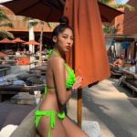 อีกกว่าบักแตงโม! หวาย จัดเต็มทริปภูเก็ต บิกินีโชว์อึ๋มเกินพิกัดริมทะเล