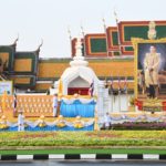 นายกฯ เป็นประธานประกอบพิธีเสกน้ำพระพุทธมนต์  ก่อนเชิญไปยังวัดพระแก้วพรุ่งนี้