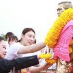 ทัพวอลเลย์บอลสาว ถึง โคราช สักการะ ‘ย่าโม’ ก่อนระเบิดศึกลูกยาง ‘เกาหลี-ไทย’