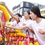 ทัพวอลเลย์บอลสาว ถึง โคราช สักการะ ‘ย่าโม’ ก่อนระเบิดศึกลูกยาง ‘เกาหลี-ไทย’