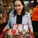 นุ้ย สุจิรา เฮ! ปอนด์ สามี ถูกรางวัลที่ 5 ชุด 5 ใบ รับเหนาะๆ 1 แสน