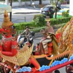 อั้ม พัชราภา สุดตื่นเต้น สวมชุดไทยนั่งเสลี่ยง แห่รอบอนุสาวรีย์ชัยฯ กลางแดดเปรี้ยง