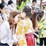 อบอุ่น มะลิ กลับบ้านบุรีรัมย์ รดน้ำดำหัว ปู่-ย่า ประแป้งร้องเพลงให้ พ่อปอ ฟัง