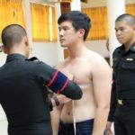 เจมส์ มาร์ ฟิตเปรี๊ยะ โชว์หุ่นวัดรอบอก พร้อมลุ้นใบดำ ใบแดง (ภาพชุด)