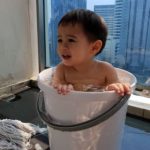 น่ารักสุดๆ สายฟ้า ลูกแม่ชม เล่นน้ำคลายร้อน เห็นแล้วอยากลงไปแช่บ้าง