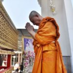ร.10ทรงรับน้องแพรไว้เป็นคนไข้ในพระราชานุเคราะห์ เสี่ยเบนซ์บวชให้รองตี๋-เมีย