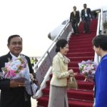 นายกรัฐมนตรี เดินทางถึงจีน เข้าร่วมประชุม ข้อริเริ่มสายแถบ และ เส้นทาง ครั้งที่ 2