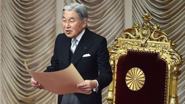 สมเด็จพระจักรพรรดิอะกิฮิโตะเสด็จขึ้นครองราชย์ในสถานการณ์ที่แตกต่างออกไปเมื่อ 30 ปีก่อน