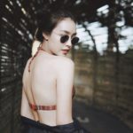 เลียนแบบดารากัน! 12 เทคนิคโพสท่าริมชายหาด กับตัวแม่บิกินี่ลีลาแซ่บ