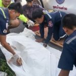 พระสงฆ์นักพัฒนา ถอดจีวรใส่ชุดดำ ซิ่งกระบะไปซื้อของก่อสร้างวัด ชนต้นไม้ตาย