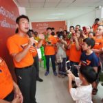 ธนาธร ขอชาวบ้าน ช่วยตรวจสอบว่าที่ ส.ส. อนาคตใหม่ ใครทุจริต ไล่พ้นพรรคทันที