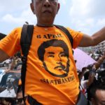 'ภูมิธรรม' ให้กำลังใจ 'ธนาธร' หวั่นเกิดภาพซ้อนอดีต ก่อความขัดแย้งให้ประเทศ