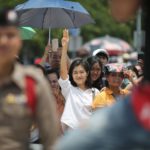 'ภูมิธรรม' ให้กำลังใจ 'ธนาธร' หวั่นเกิดภาพซ้อนอดีต ก่อความขัดแย้งให้ประเทศ