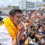 'ภูมิธรรม' ให้กำลังใจ 'ธนาธร' หวั่นเกิดภาพซ้อนอดีต ก่อความขัดแย้งให้ประเทศ