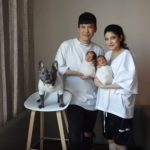 ป๊อก-มาร์กี้ อุ้มลูก ทำบุญบ้าน พร้อมปู่ย่าตายาย แห่ส่องขันน้ำมนต์ ถ่ายภาพครอบครัว(คลิป)