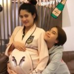 ตื่นเต้น! เพื่อนดาราแห่ยินดี มาร์กี้ - น้องแฝด ทายาทหมื่นล้าน มาวันนี้ น้องสาวเผยภาพ