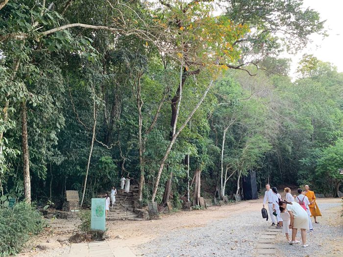 12 สามเณรน้อย ตามรอยพุทธทาส