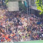 เปิดภาพมุมสูง ผู้คนหลั่งไหล แห่เล่นน้ำสงกรานต์สีลมวันแรก สุดคึก  คนแน่นถนน