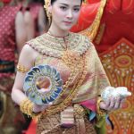 ‘สงกรานต์’ย้อนยุคคึกคัก นางเอกซุป’ตาร์งามอย่างไทย : สดบันเทิง