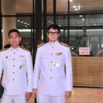 ส.ส.ใหม่ ตบเท้าเข้าสภา เก่ง-วันก็มา 'มงคลกิตติ์' กับภาพชุดสุดเท่ พร้อมความในใจ!