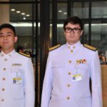 ส.ส.ใหม่ ตบเท้าเข้าสภา เก่ง-วันก็มา 'มงคลกิตติ์' กับภาพชุดสุดเท่ พร้อมความในใจ!