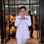 ส.ส.ใหม่ ตบเท้าเข้าสภา เก่ง-วันก็มา 'มงคลกิตติ์' กับภาพชุดสุดเท่ พร้อมความในใจ!