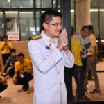 ส.ส.ใหม่ ตบเท้าเข้าสภา เก่ง-วันก็มา 'มงคลกิตติ์' กับภาพชุดสุดเท่ พร้อมความในใจ!