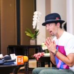 เจสัน มราซ ชวนคนดูเต็มอิ่มคอนเสิร์ตใหญ่ สื่อให้เห็นถึงมิตรภาพ