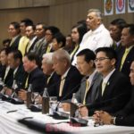 "11 พรรคจิ๋ว" แถลงร่วมรัฐบาลบิ๊กตู่ แซะ ภูมิใจไทย-ประชาธิปัตย์ อย่าเยอะ! (คลิป)