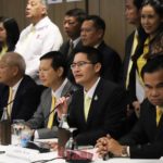 "11 พรรคจิ๋ว" แถลงร่วมรัฐบาลบิ๊กตู่ แซะ ภูมิใจไทย-ประชาธิปัตย์ อย่าเยอะ! (คลิป)