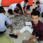 โชว์รูมรถนับเงิน 3 วัน ลูกค้าซื้อ "โฟล์คสวาเกน" แบกเหรียญ 66 ถุงมาจ่าย