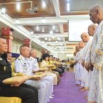 คนฝั่งธนบุรี อุปสมบท 305 รูป เฉลิมพระเกียรติ ในหลวง ร.10