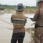ลูกวัวรอด-คนไม่รอด! ตา75 กระโดดลงน้ำช่วยลูกวัวตกฝายหมดแรงจมหาย(คลิป)