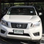 ตร.ลพบุรี ดักซุ่มจับรถขนยาเสพติด คนร้ายไหวตัวทิ้งของวิ่งหนี พบของกลาง 5 แสนเม็ด