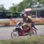 2หนุ่มเพิ่งพ้นคุก ก่อเหตุซ้ำ มีดจี้ชิงทรัพย์ นักศึกษา ซิ่งหนีตำรวจ สุดท้ายไม่รอด
