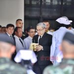 ธงชาติคลุมร่าง พล.อ.เปรม เคลื่อนไปวัดเบญฯ แพทย์-ทหาร ยืนเคารพไว้อาลัย