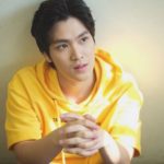 ดาราหนุ่ม ฟลุท ชินพรรธน์ สุญเสียคุณพ่อ สุดสลดร่ำไห้กอดร่าง-แฟนร่วมอาลัย