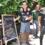 ร้านก๋วยเตี๋ยวจัดโปรพิเศษ! ใครชื่อ 'ประยุทธ์-อนุทิน-จุรินทร์' 3 ชื่อนี้กินฟรี ทั้งเดือน