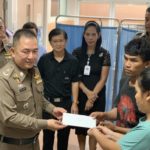 พ่อแท้ๆรุดเยี่ยม ด.ช. 6 ขวบ เหยื่อแม่ตีน่วม ดีใจลูกปลอดภัย-ไม่ติดเชื้อเอดส์