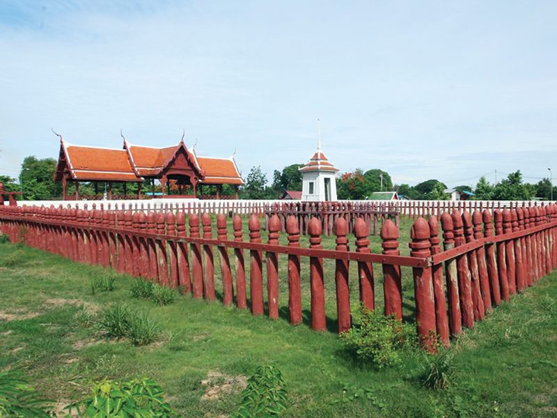 เพนียดคล้องช้าง