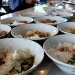 50 ชามก็มีคนกิน! สาวผุดโปร ก๋วยเตี๋ยวเรือ บุฟเฟต์ 59 บาท สวนกระแสเศรษฐกิจประเทศ