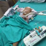 พ่อโหด จับลูกสาววัย1ขวบ ฟาดพื้น-หมอนปิดปากจมูก เลือดคั่งดับสลด อ้างโมโหไม่กินข้าว
