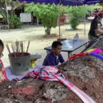 แห่ขอโชคลาภ ต้นตะเคียน อายุกว่า 500ปี เห็นเลขเด็ดจะจะ! งวดที่แล้วถูกกันเพียบ